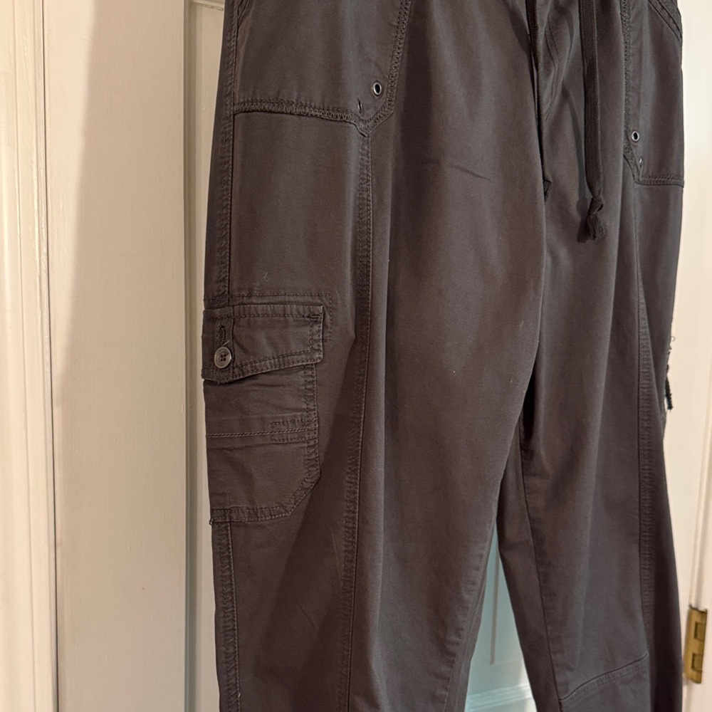 Westport Women's Gray Cargo Pants - Picture 3 of 8